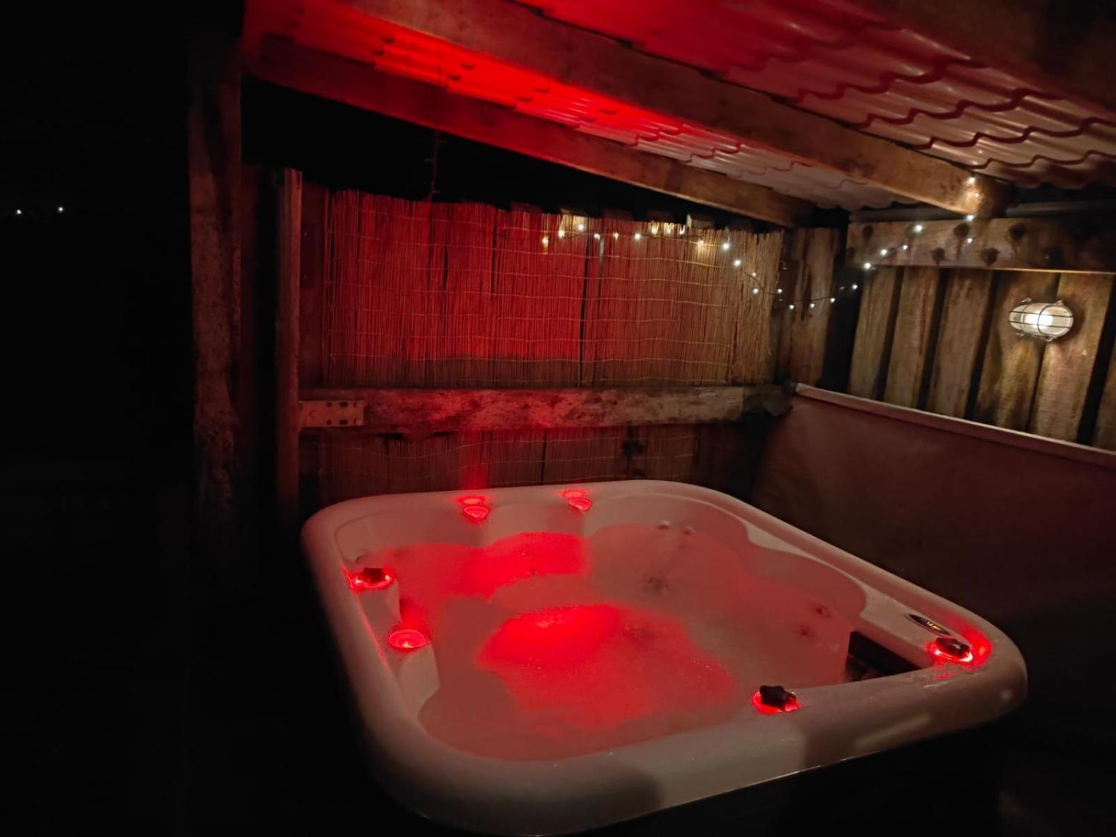 30 Met Jacuzzi
